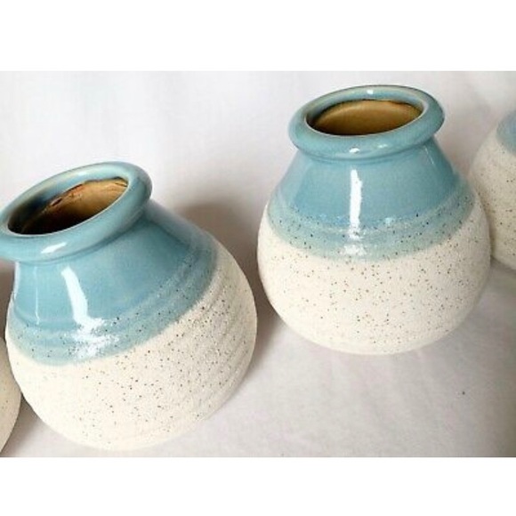 Rustic minimalist speckled egg small ceramic vase - Picture 10 of 12